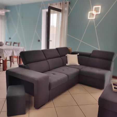 Garda Dreams Apartment Torri Del Benaco Esterno foto