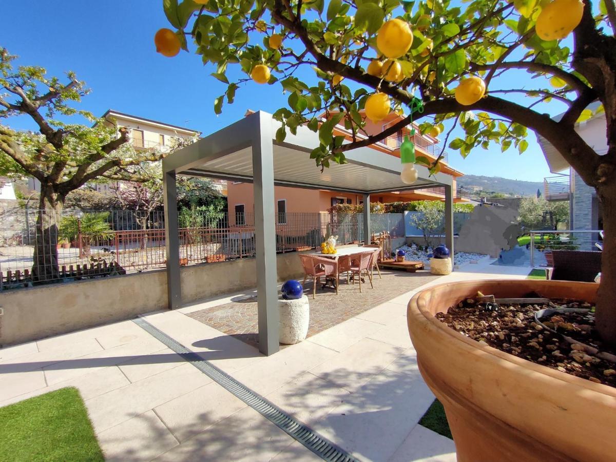 Garda Dreams Apartment Torri Del Benaco Esterno foto
