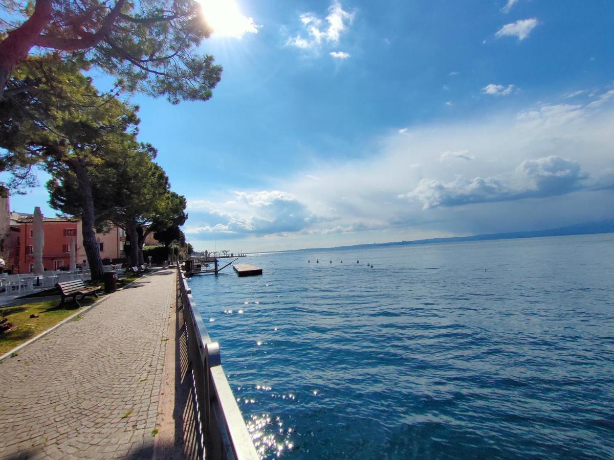 Garda Dreams Apartment Torri Del Benaco Esterno foto