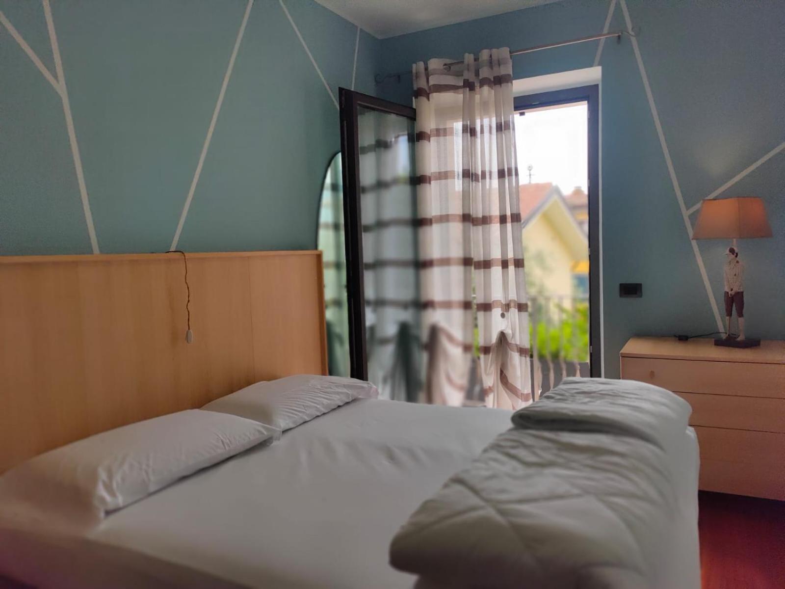 Garda Dreams Apartment Torri Del Benaco Esterno foto