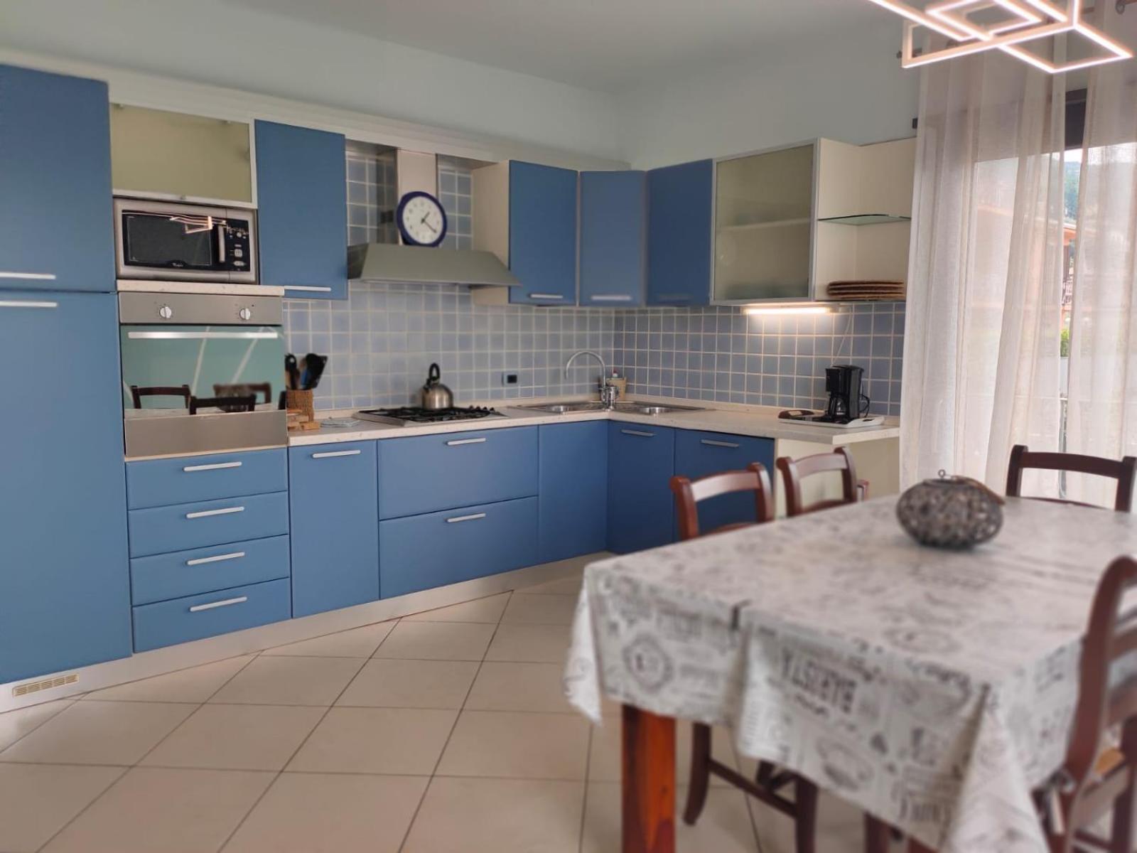 Garda Dreams Apartment Torri Del Benaco Esterno foto