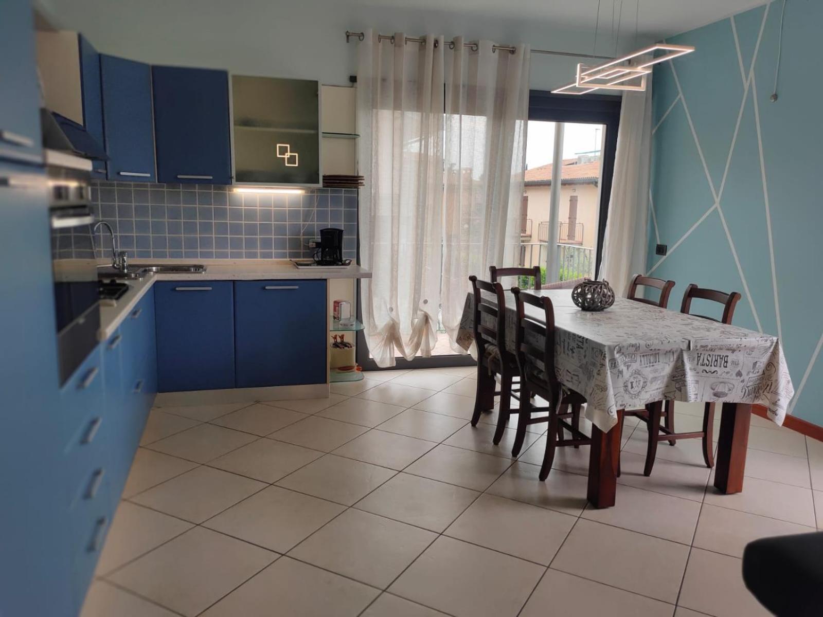 Garda Dreams Apartment Torri Del Benaco Esterno foto