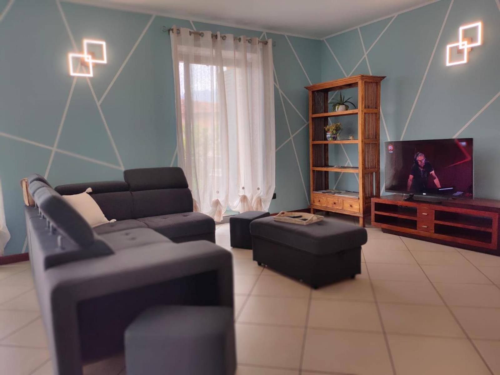 Garda Dreams Apartment Torri Del Benaco Esterno foto
